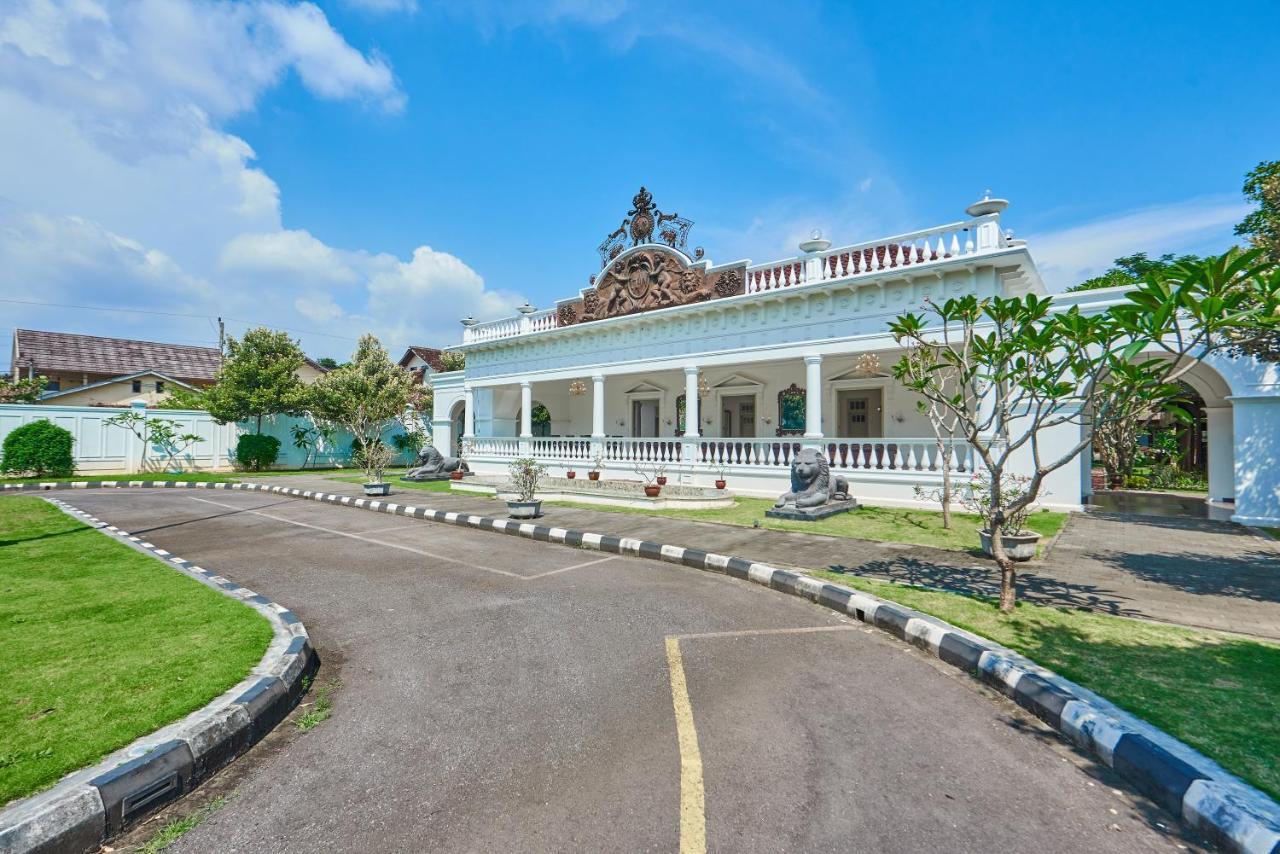 Tirtodipuran Hotel By Natts Hospitality Indonesia ジョグジャカルタ エクステリア 写真