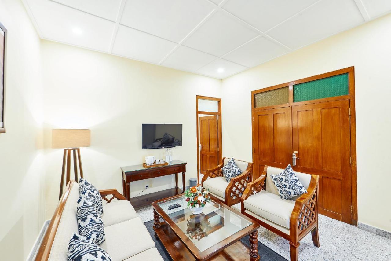 Tirtodipuran Hotel By Natts Hospitality Indonesia ジョグジャカルタ エクステリア 写真